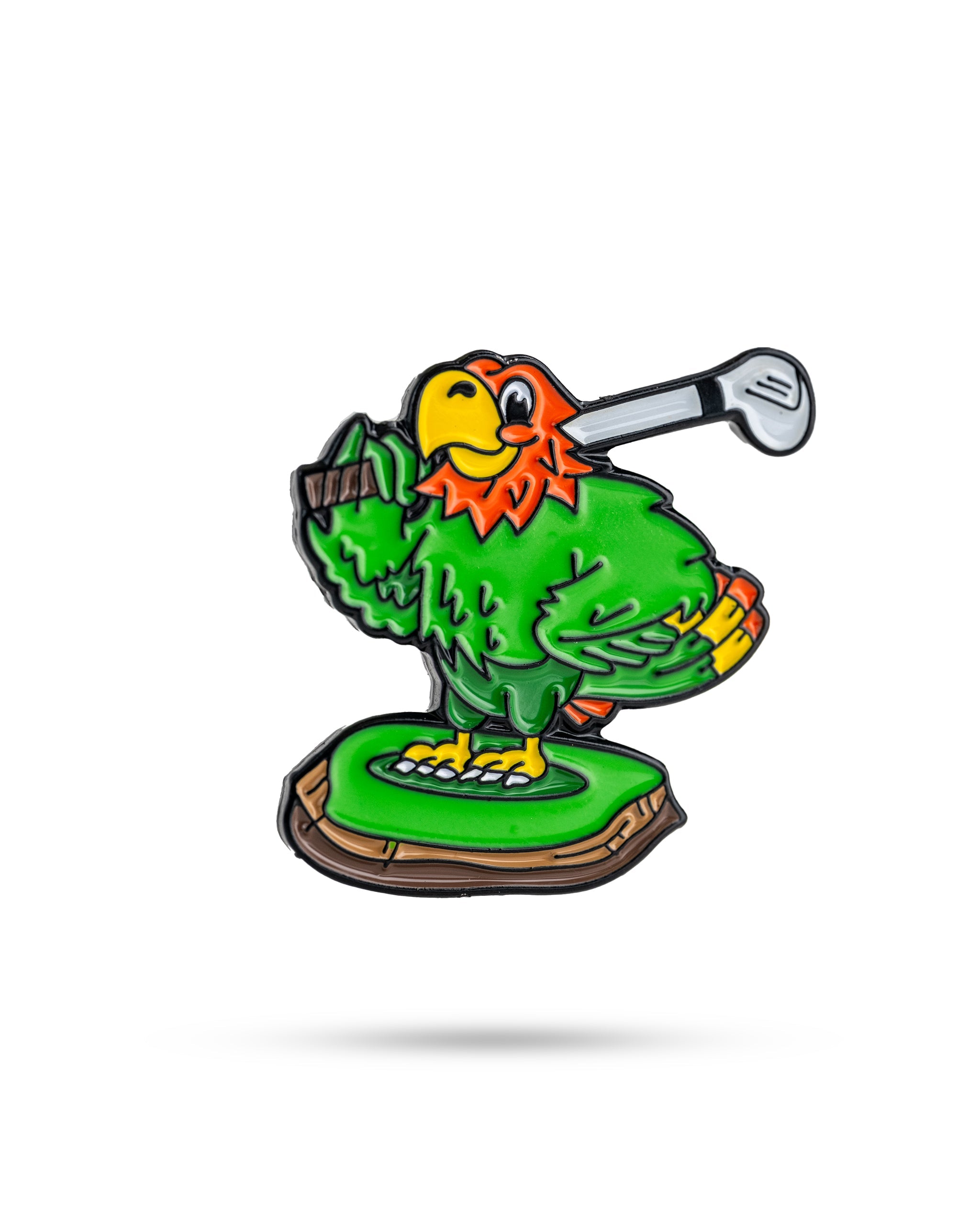 Colorful Margaritaville golfing parrot ball marker featuring a parrot holding a golf club on a green base. Perfect for golf enthusiasts.