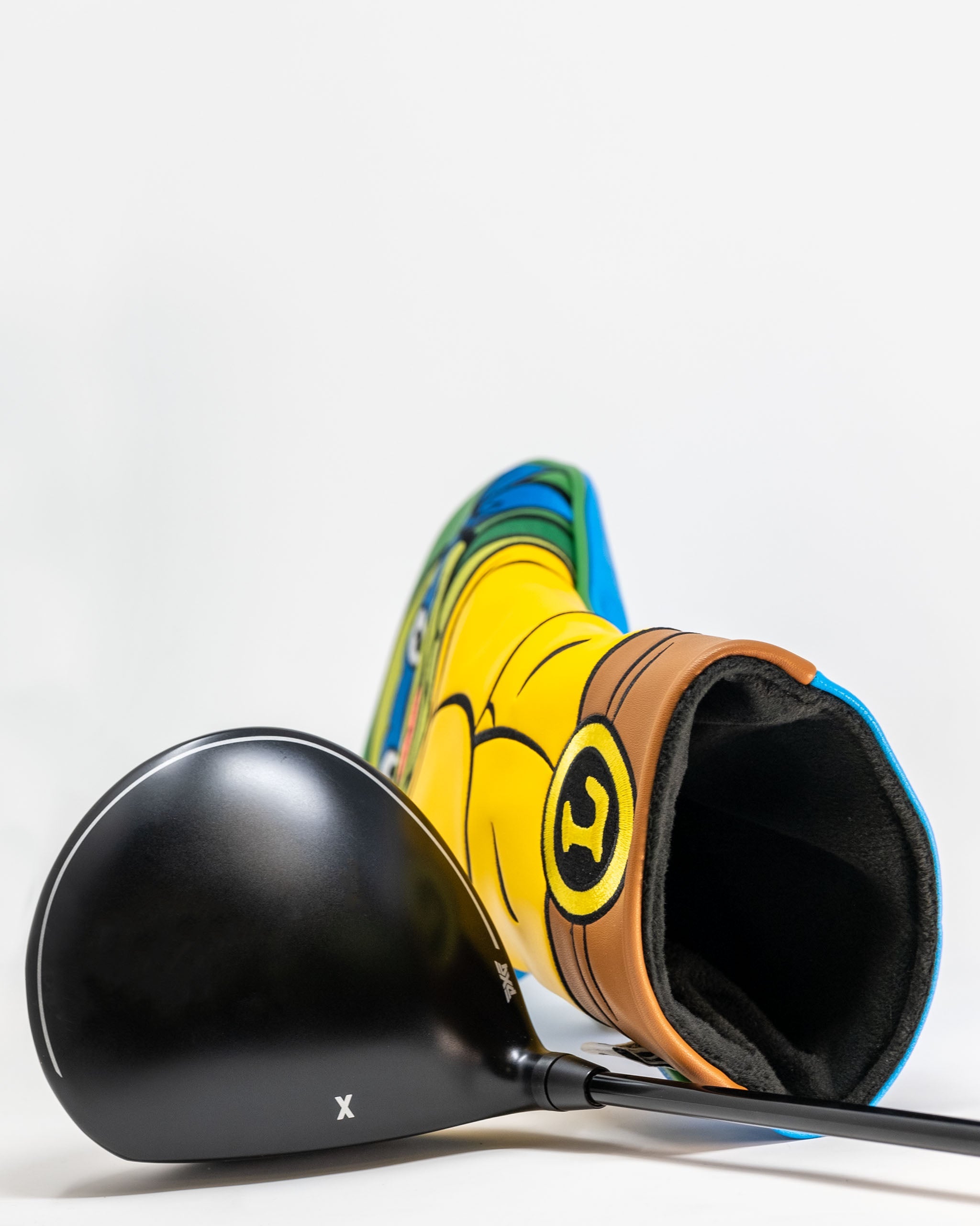 Leonardo-themed driver cover featuring vibrant colors and detailed design, perfect for golf enthusiasts and TMNT fans.