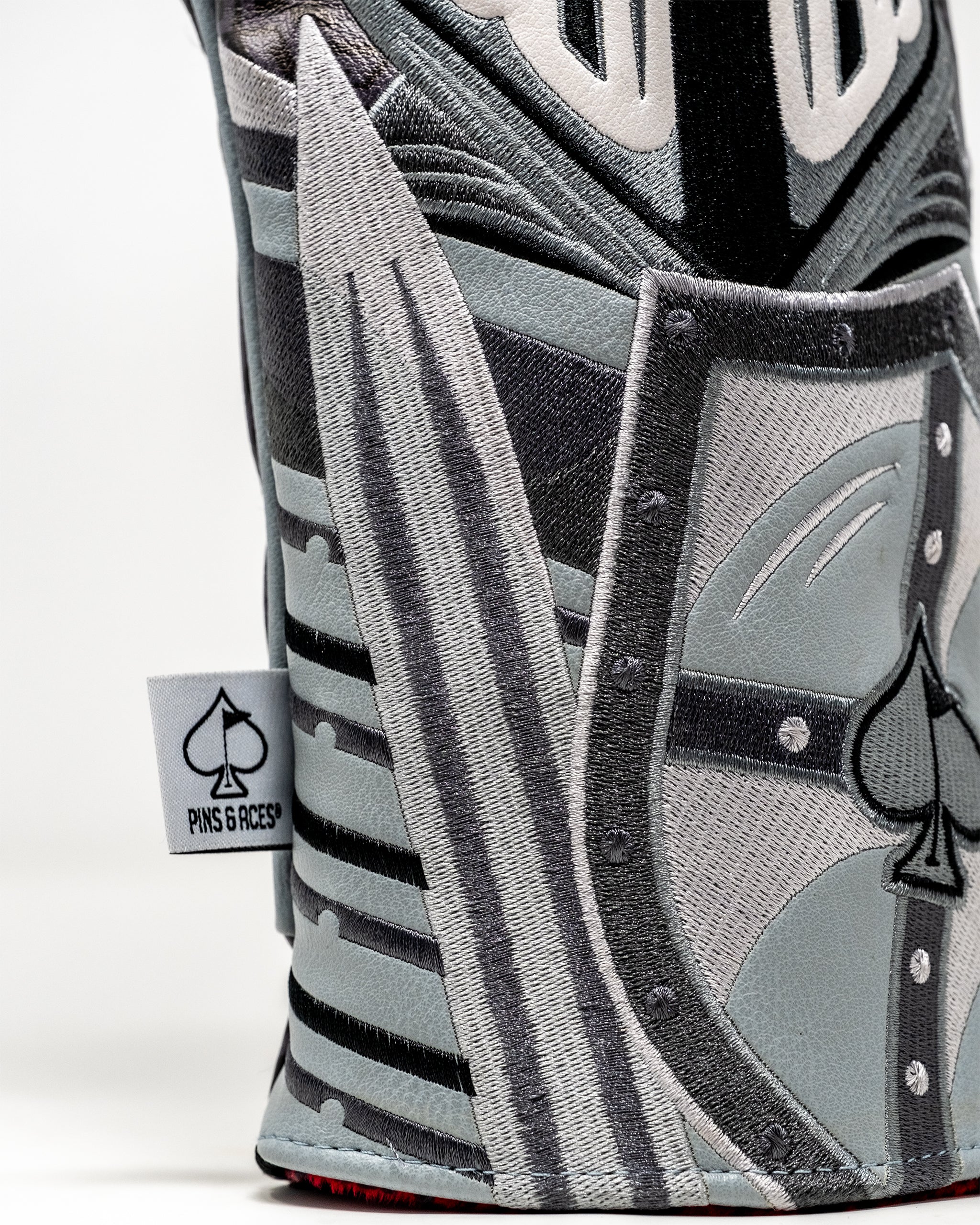 Knight's Valor golf driver cover featuring a regal knight design with intricate detailing and a durable material, suitable for protecting clubs.