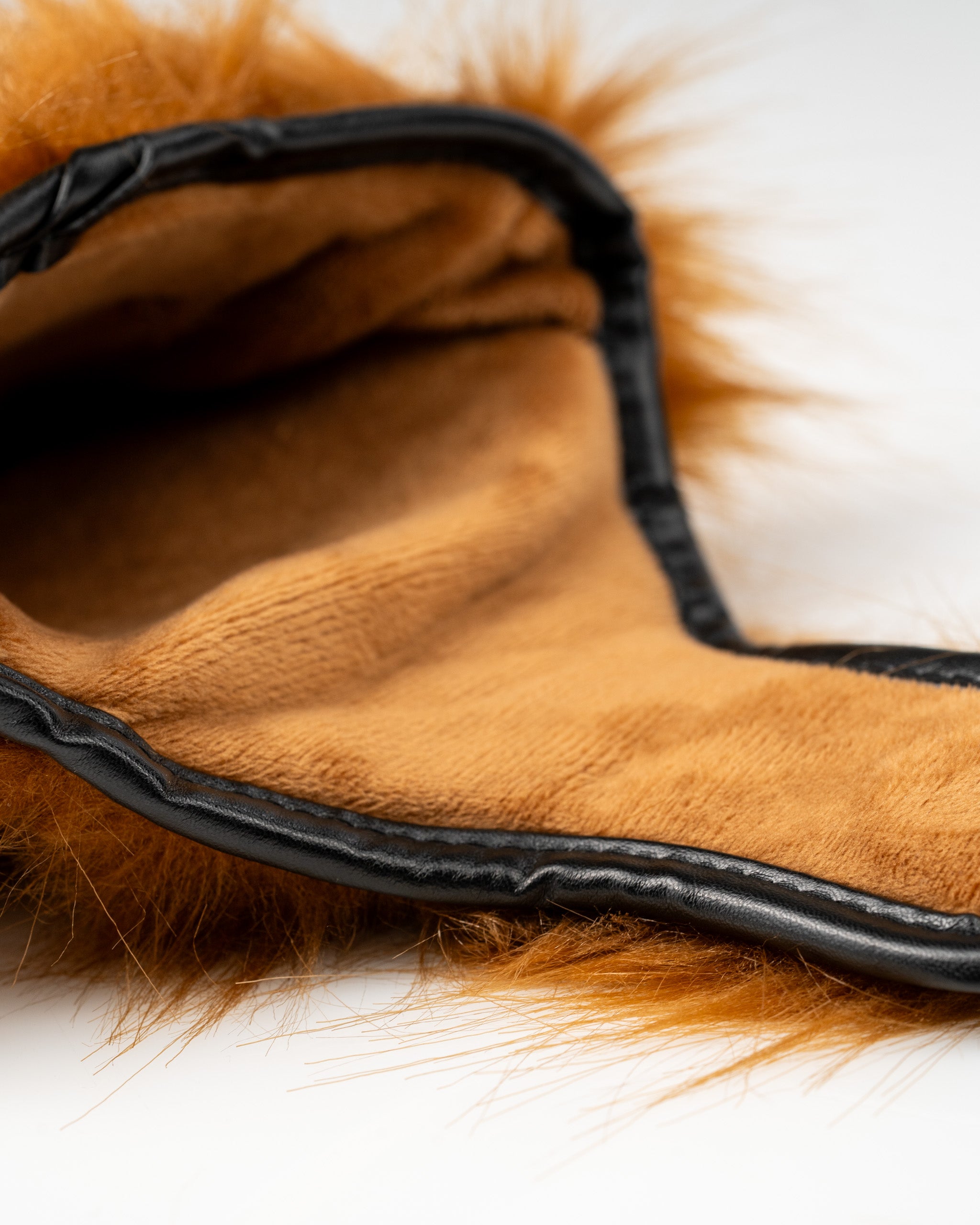 Highland cow mallet putter cover featuring soft faux fur and a plush interior for stylish protection on the golf course.