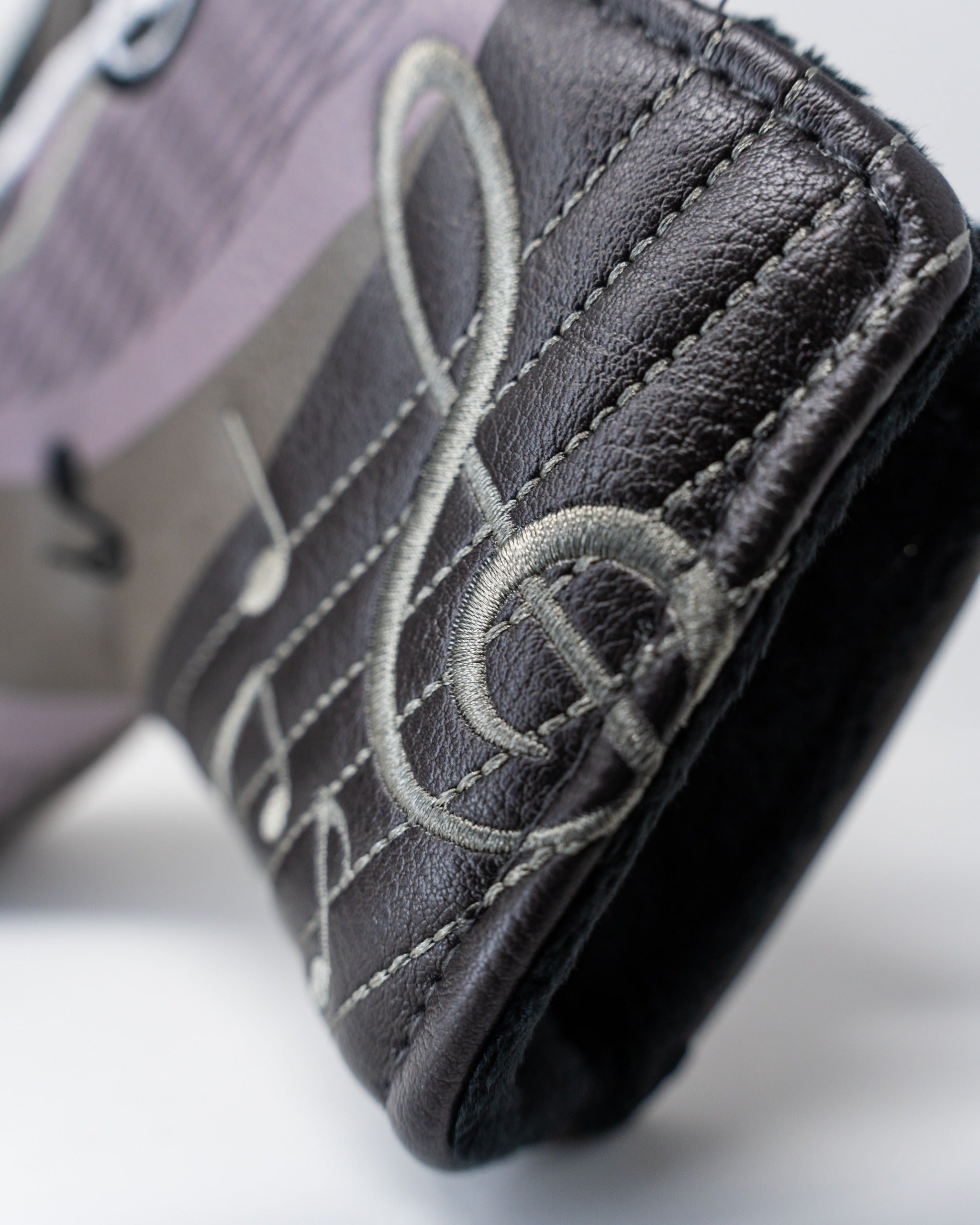 Stylish Music City blade putter cover featuring musical notes and a sleek design for golfers who appreciate unique accessories.