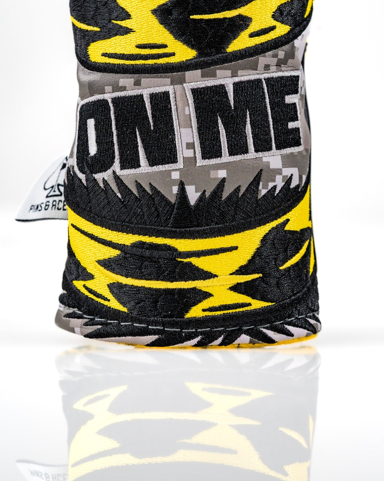 Bold Don't Tread On Me 2.0 hybrid cover featuring striking yellow and black design, perfect for golfers who want to stand out.