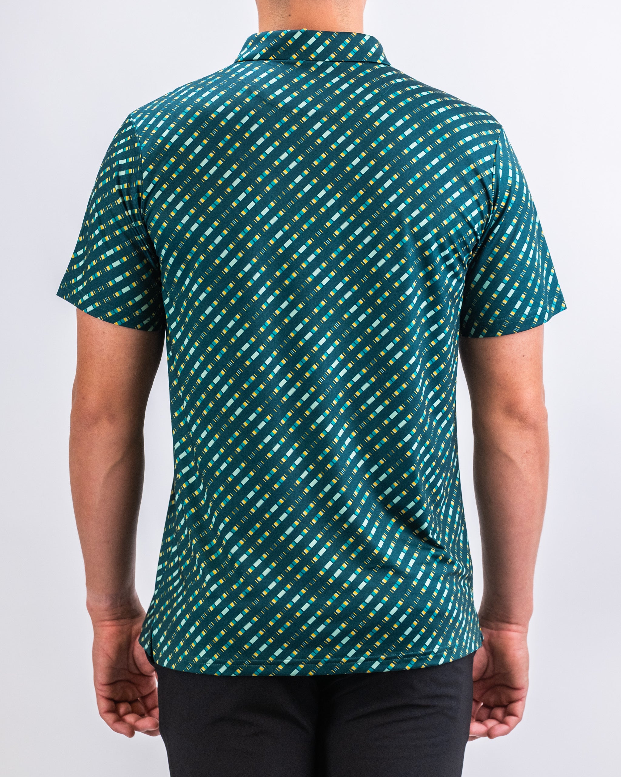 Stylish men's shirt in Chromo Green with a button-down collar and short sleeves.
