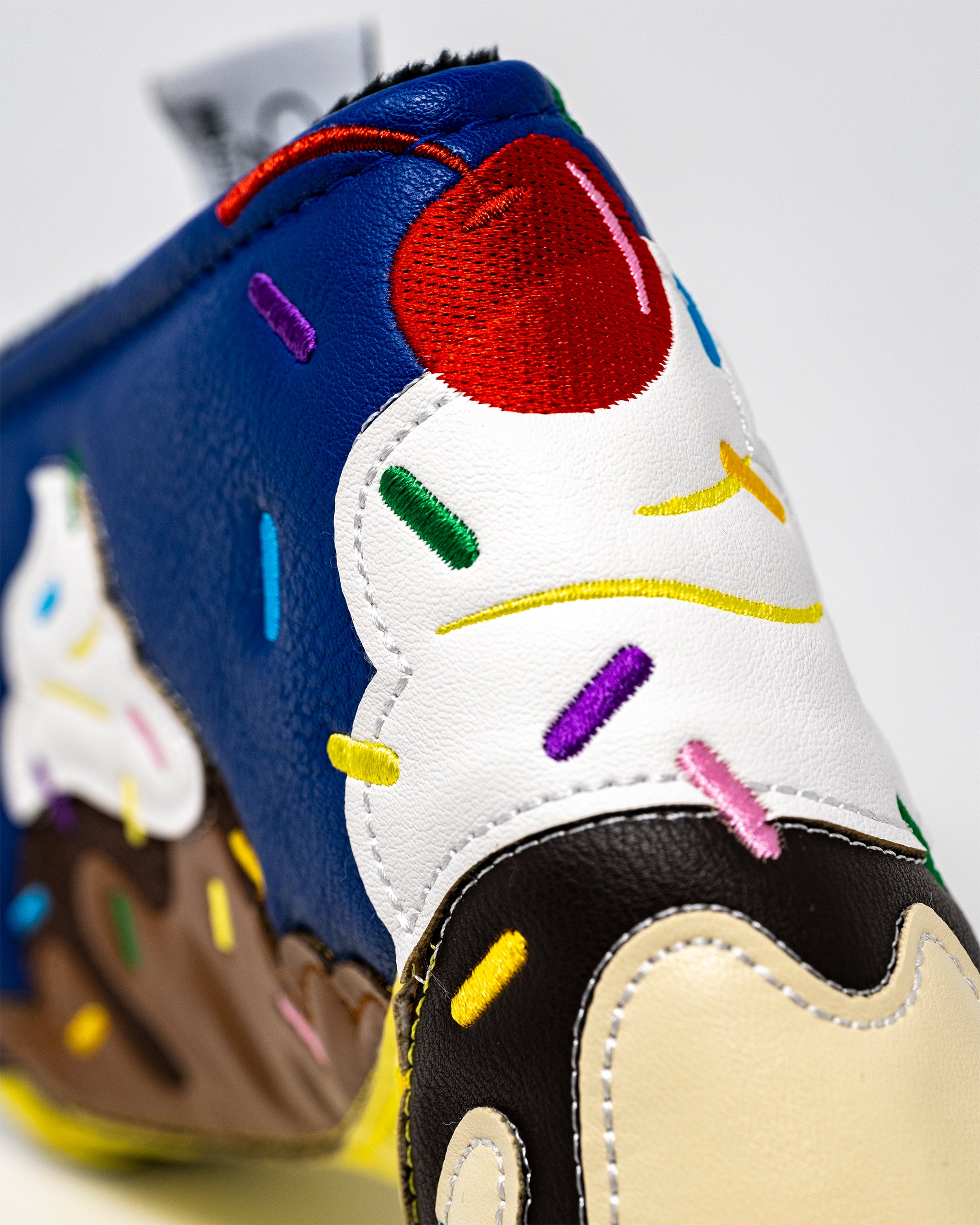 Alt text: Banana Split design Blade Putter Cover featuring vibrant colors and ice cream-themed artwork.