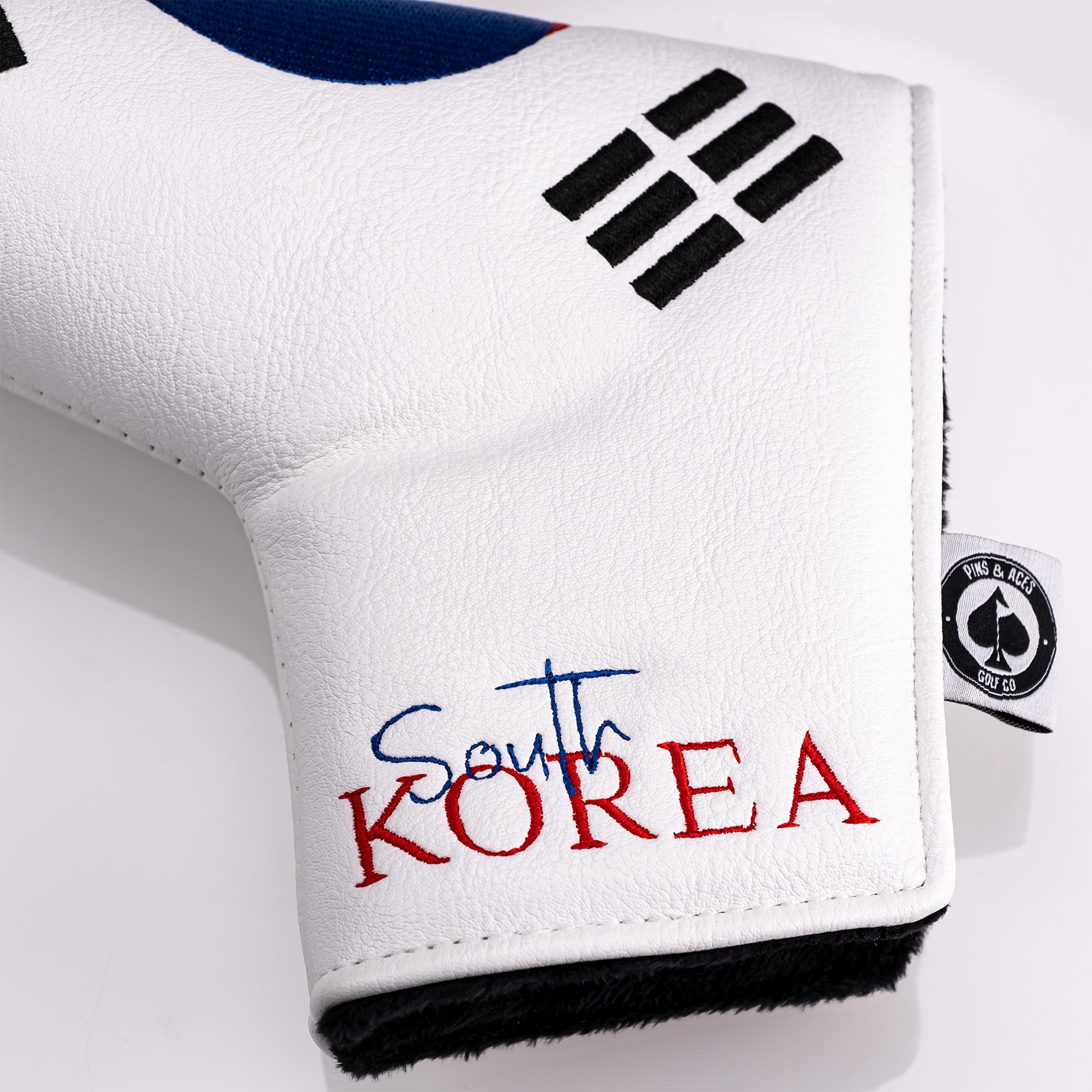 South Korea Blade Putter Cover in vibrant colors featuring the South Korean flag design.
