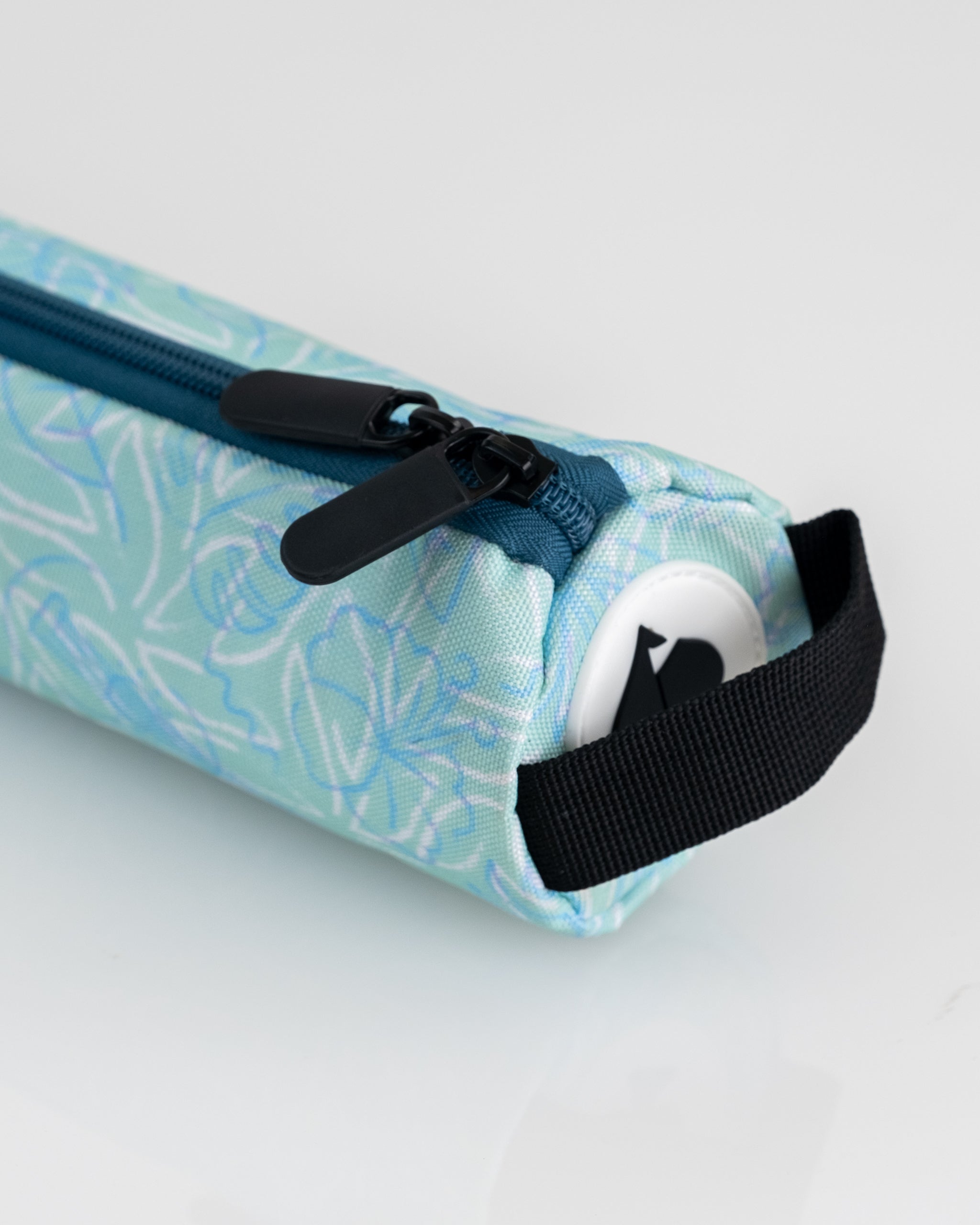 Margaritaville beer sleeve in a floral pattern, featuring a zip closure and a handle for easy carrying.
