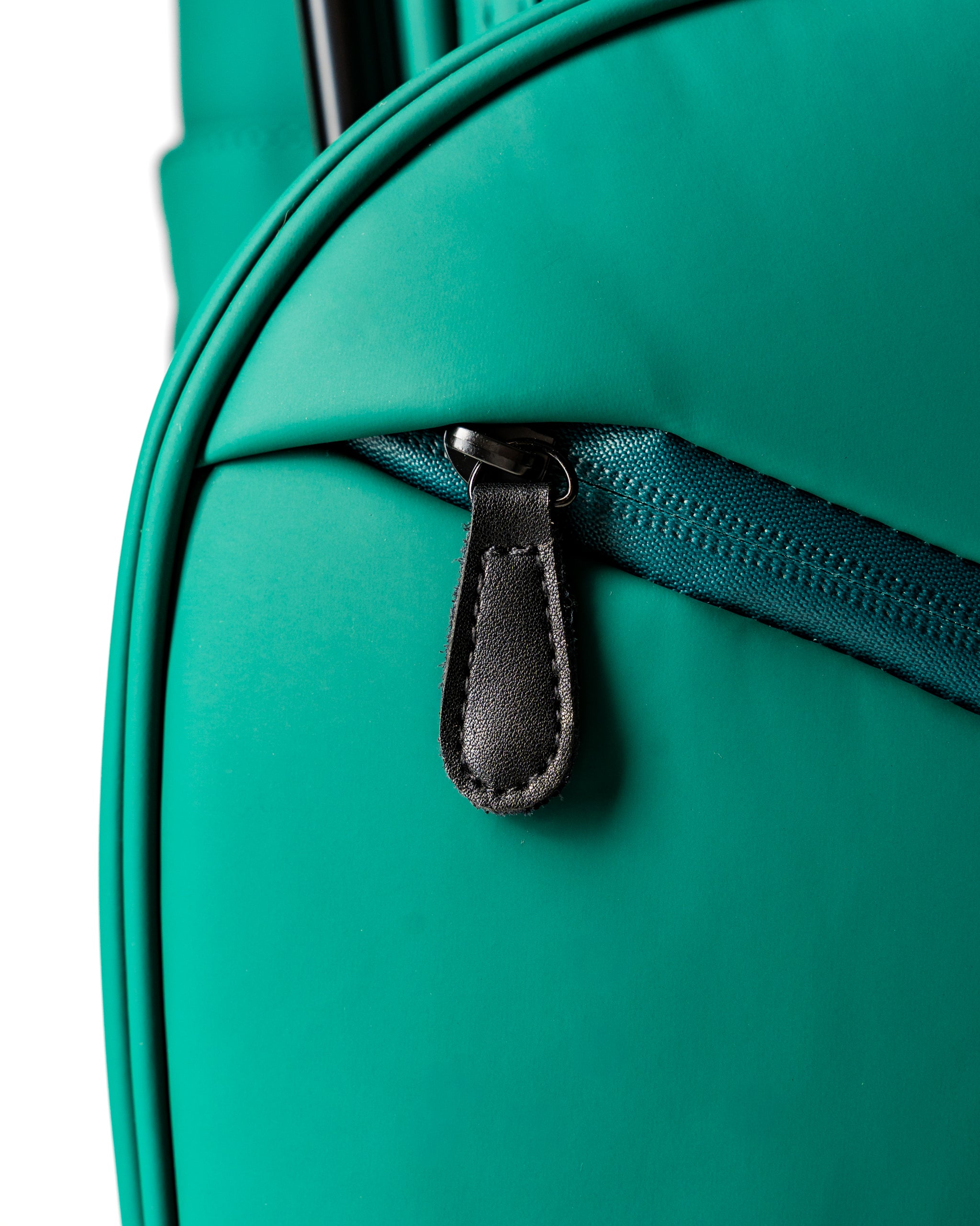 Close-up of the zipper detail on the Player Preferred™ Golf Bag in vibrant teal, showcasing its sleek design and quality materials.