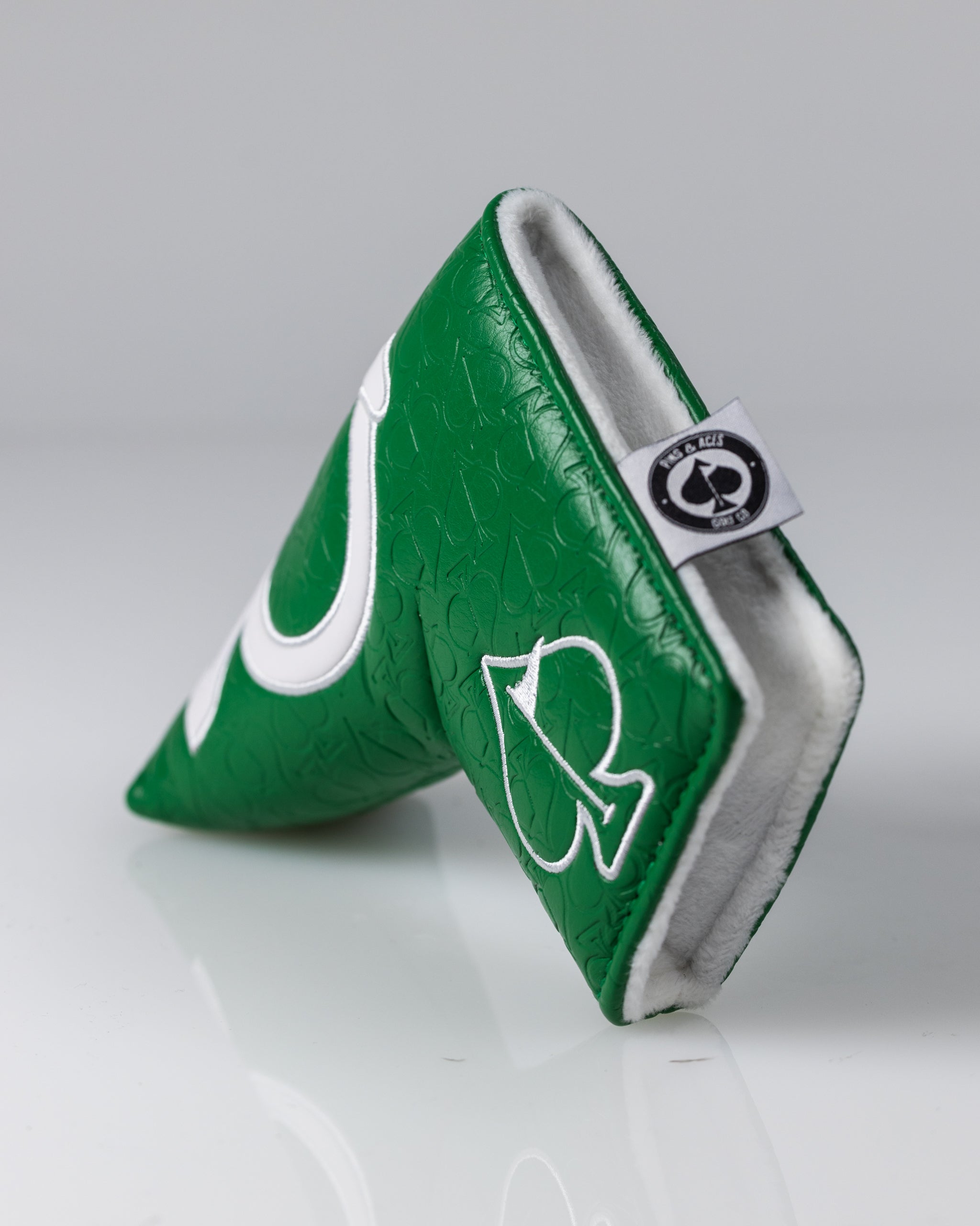 Embossed Spade Blade Putter Cover - Green