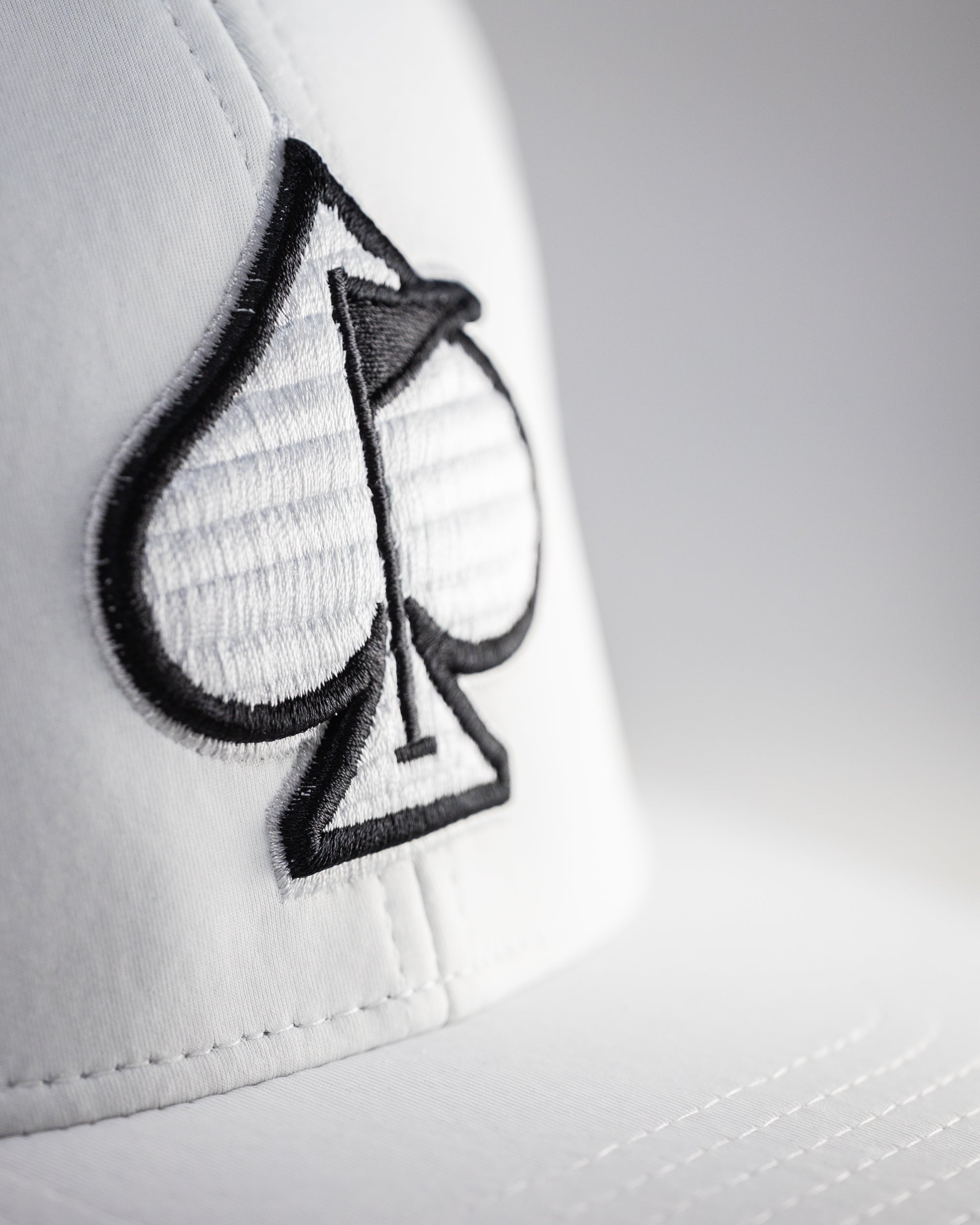 Performance Spade Hat - White