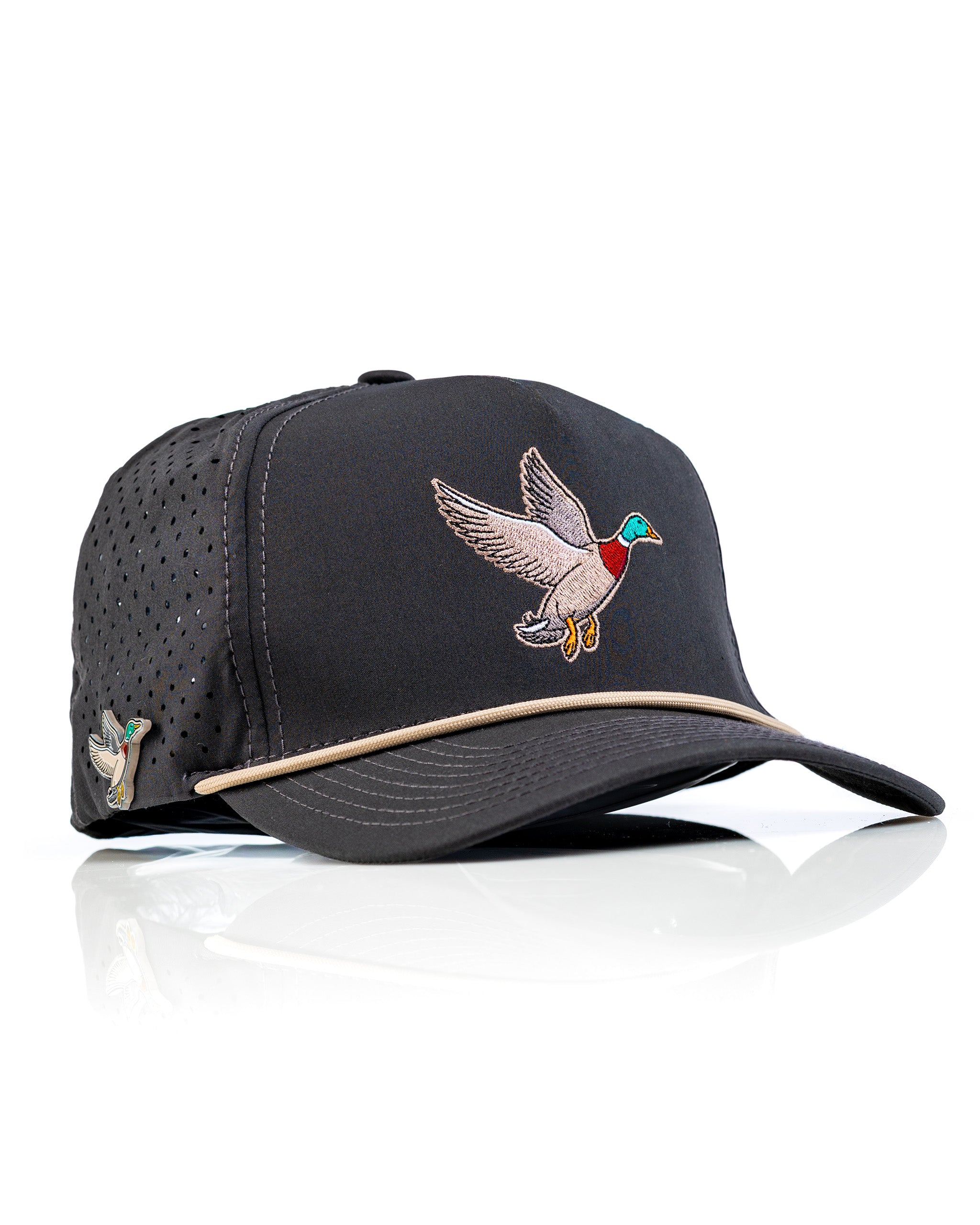 Perforated Rope Hat in Mallard features a detailed duck embroidery and stylish design for bold golf enthusiasts.