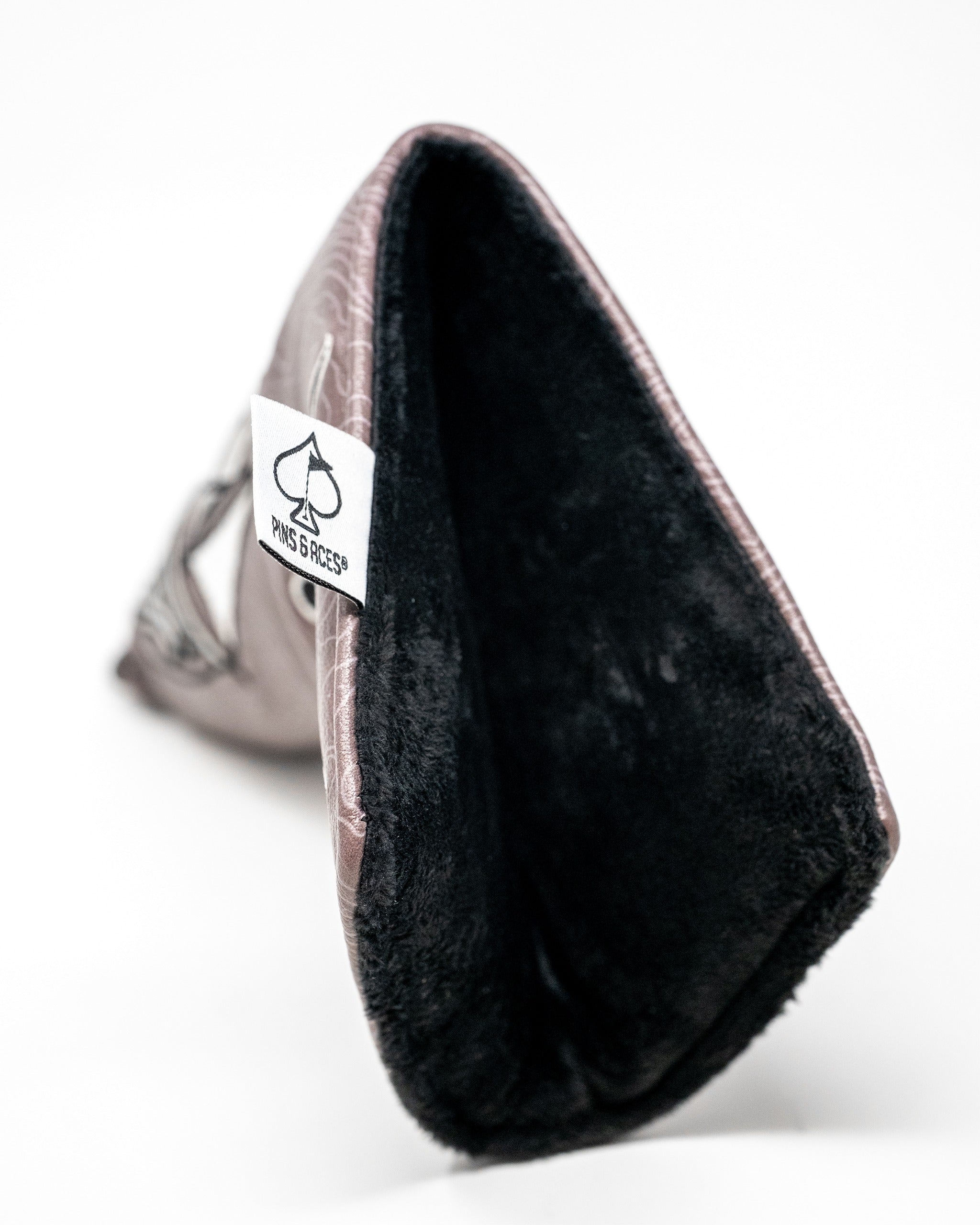 Pirate Blade Putter Cover featuring a sleek design with a soft interior for protection and style on the golf course.