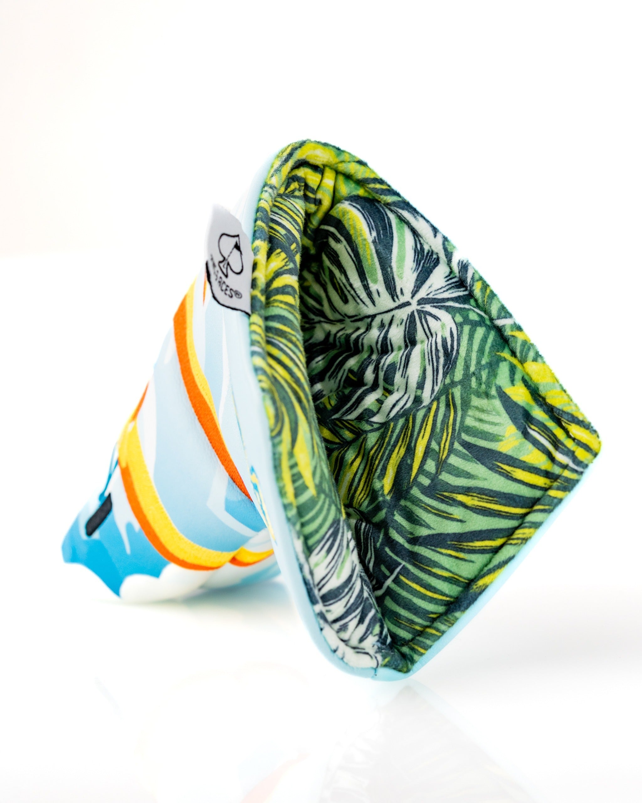 Vibrant Margaritaville Puddle Jumper blade putter cover featuring tropical patterns and a colorful exterior design.