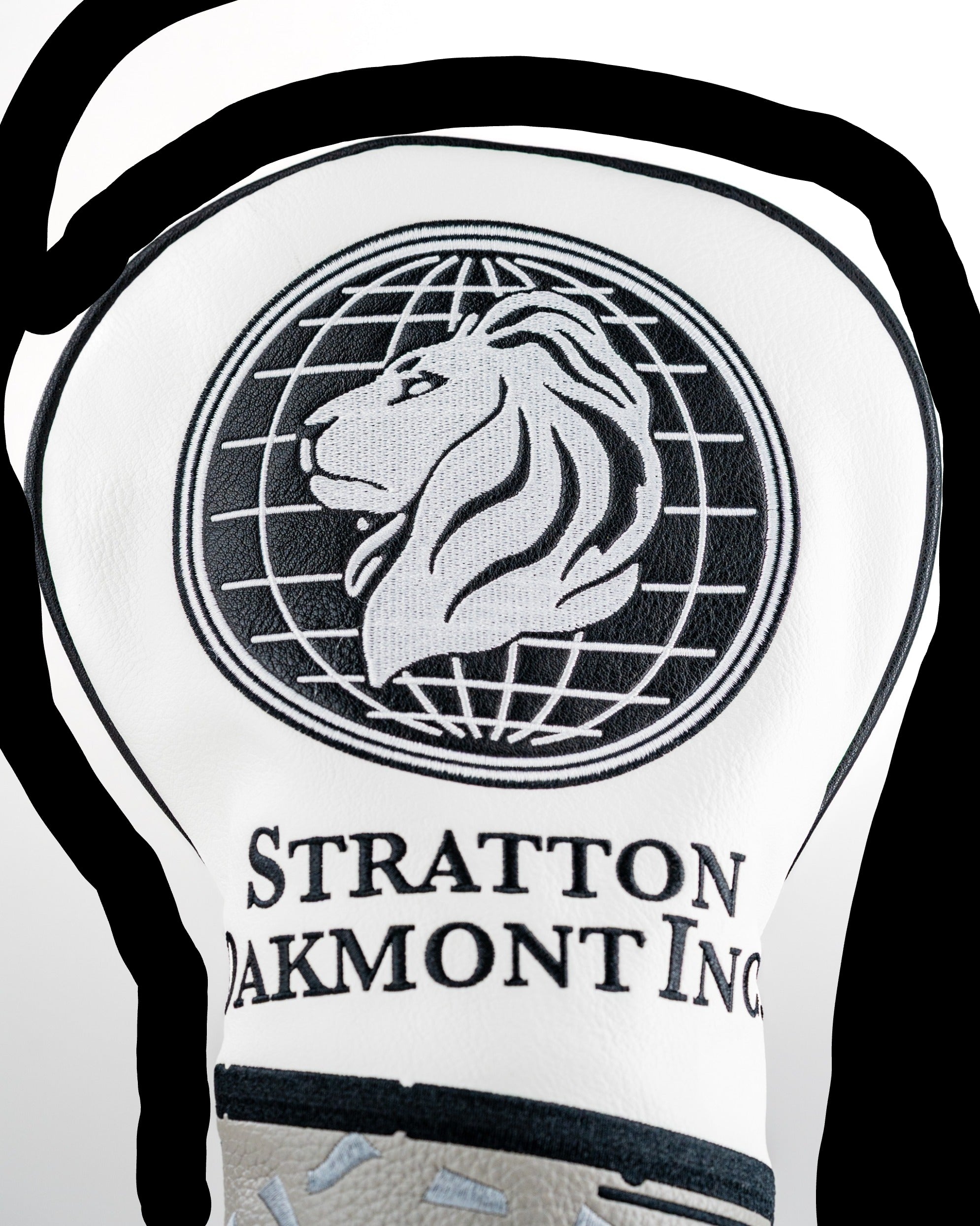 Stratton Oakmont driver cover featuring a lion logo and bold black and white design, perfect for stylish golfers.