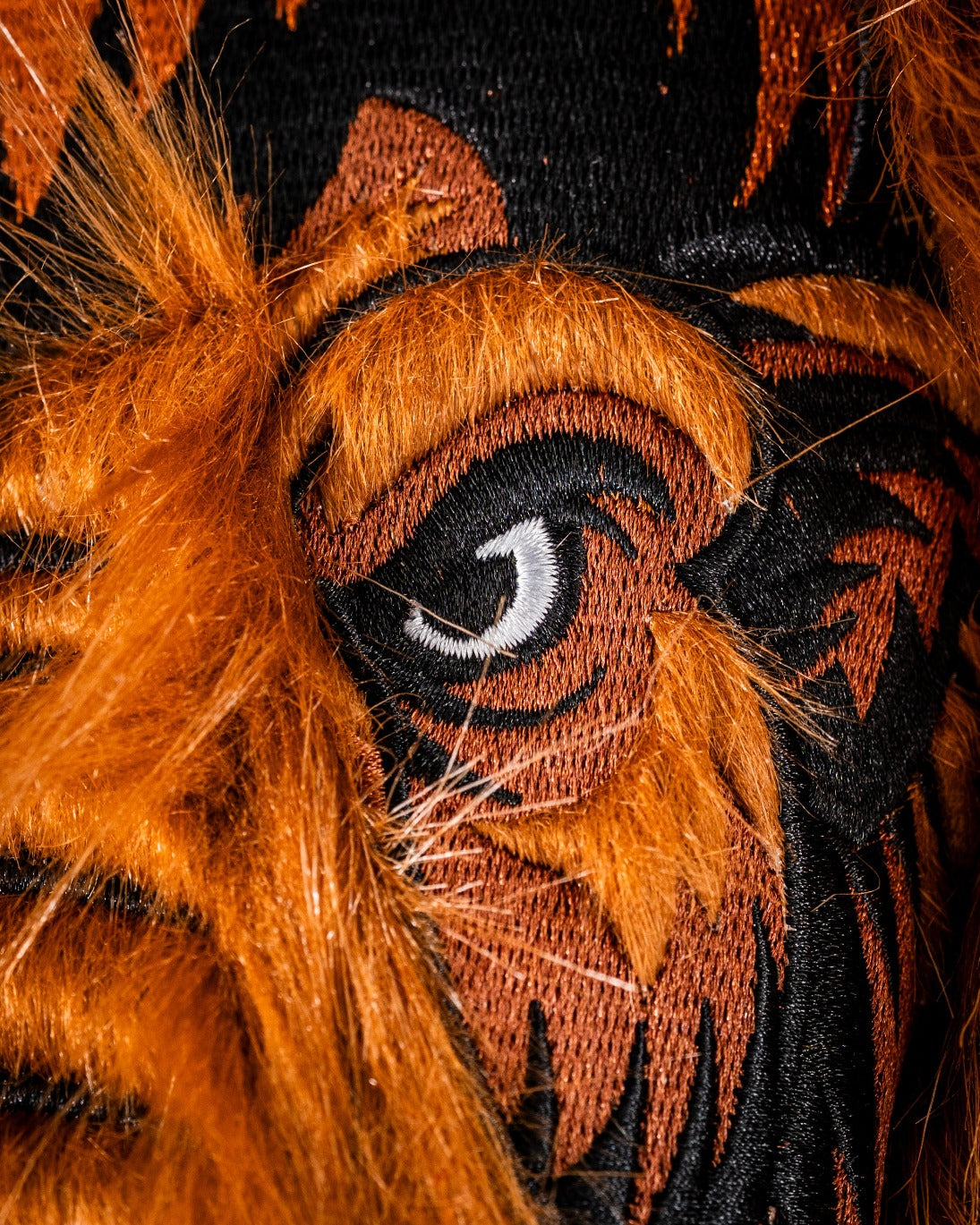 Woolly Mammoth driver cover featuring detailed embroidery and faux fur for a bold, unique golf accessory.