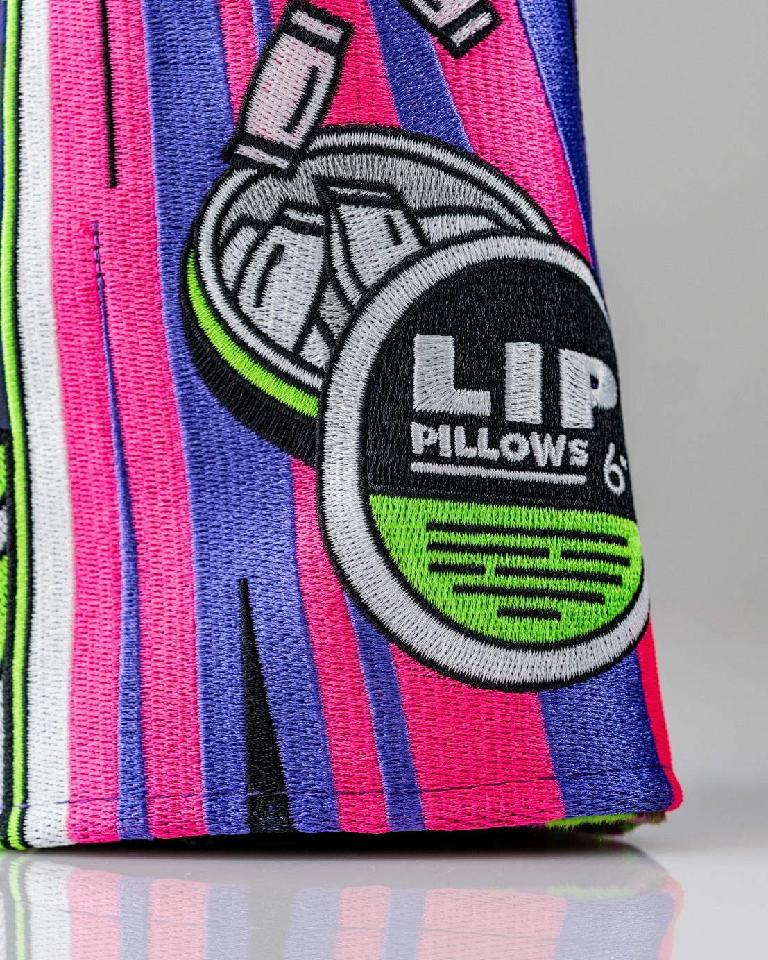 Colorful Alien Zynvasion driver cover featuring vibrant graphics and a unique design, perfect for golfers seeking standout accessories.