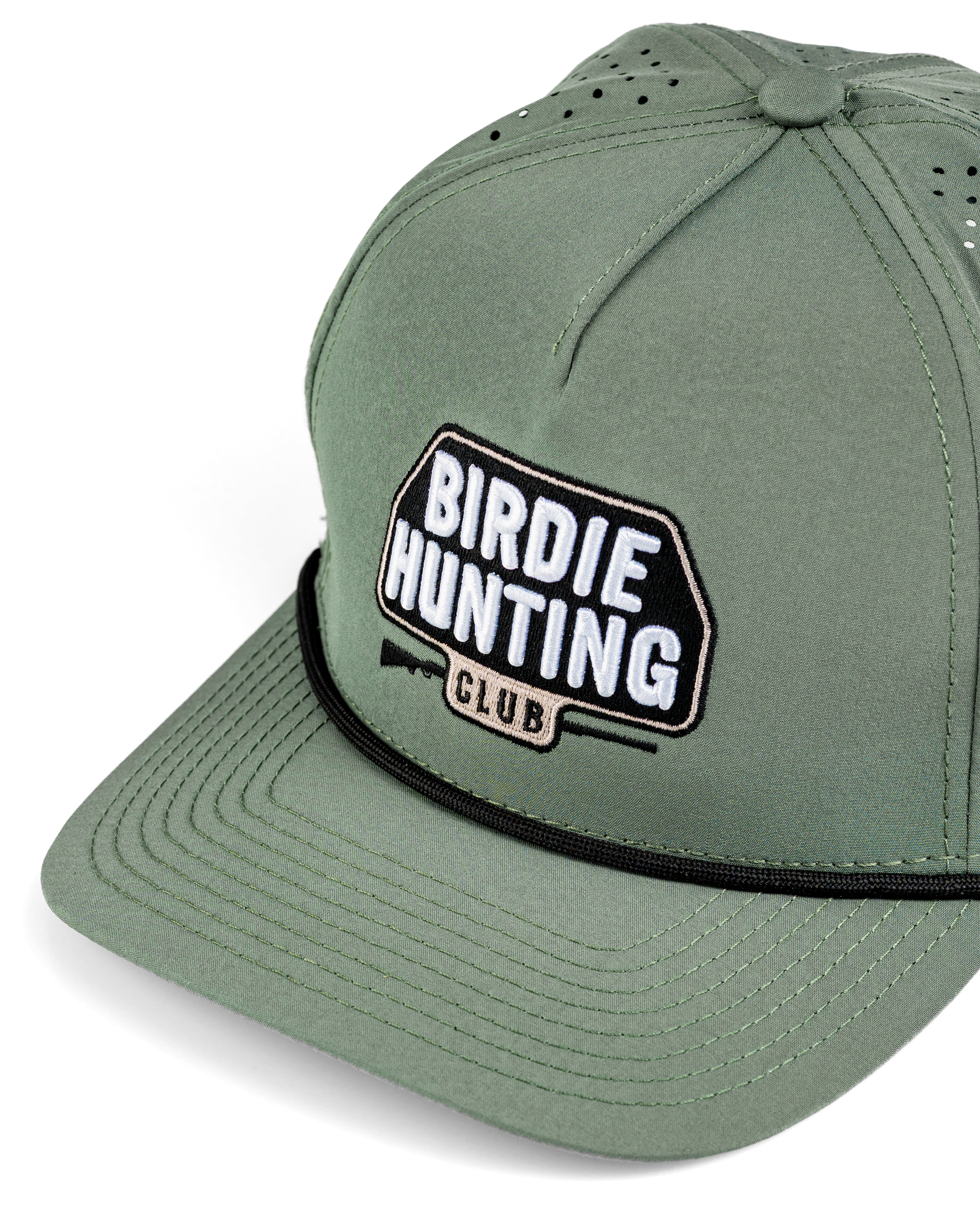 Perforated rope hat in green featuring "Birdie Hunting Club" embroidered logo for stylish golf enthusiasts.
