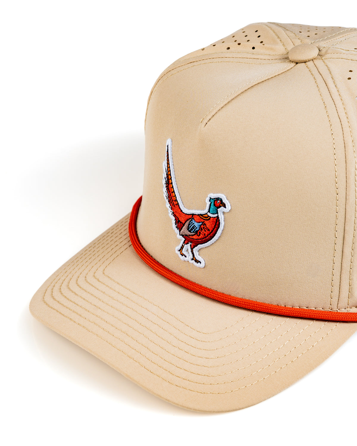 Beige perforated rope hat featuring a colorful pheasant embroidery and a contrasting red band. Ideal for stylish golfers.