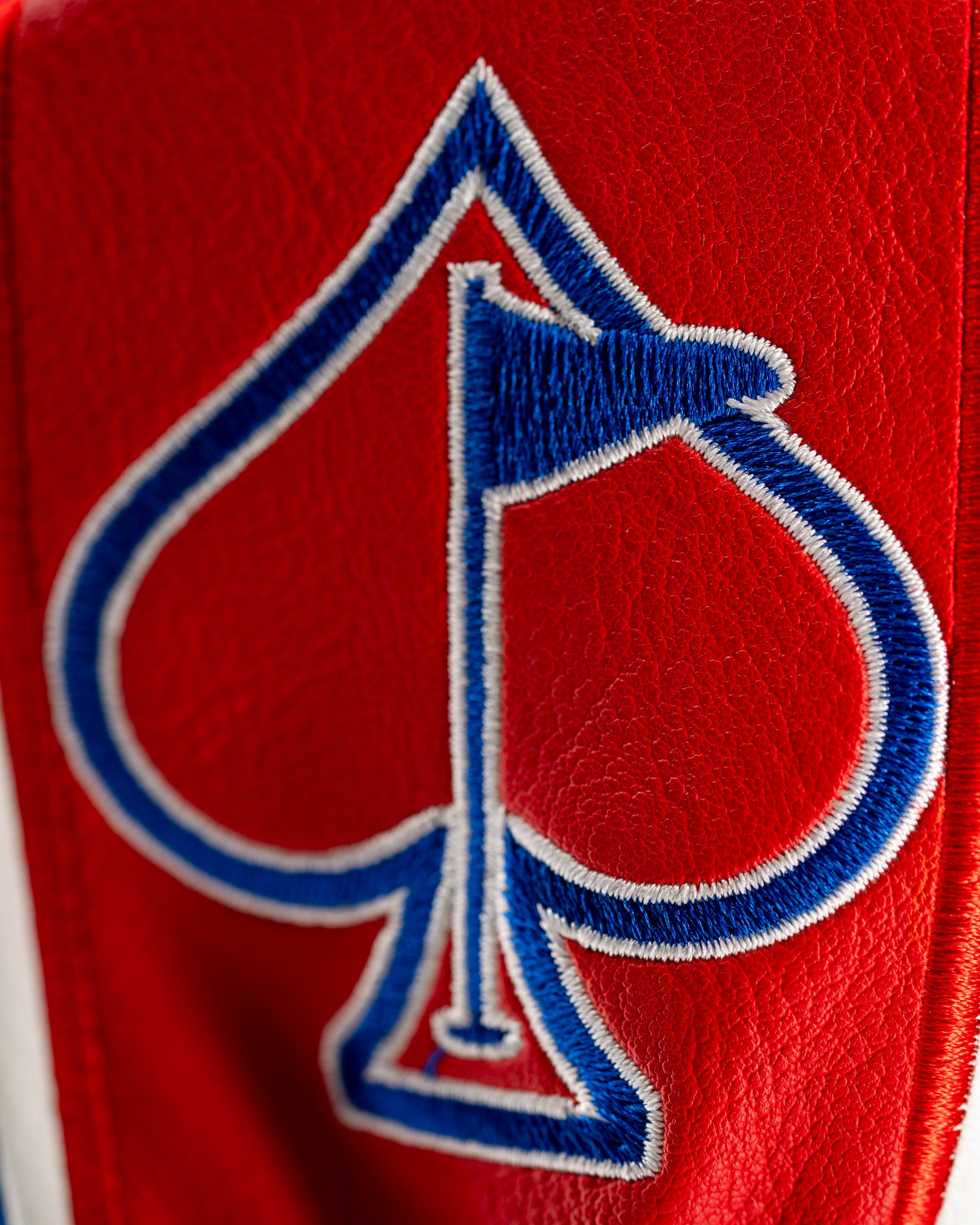 USA Tribute 2.0 - Hybrid Cover